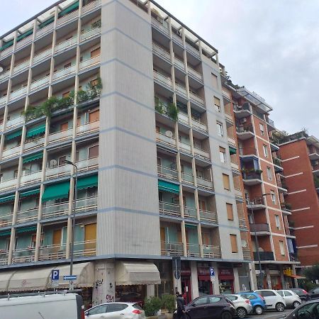 Meta Italy Da Enzo Apartamento Milán Exterior foto